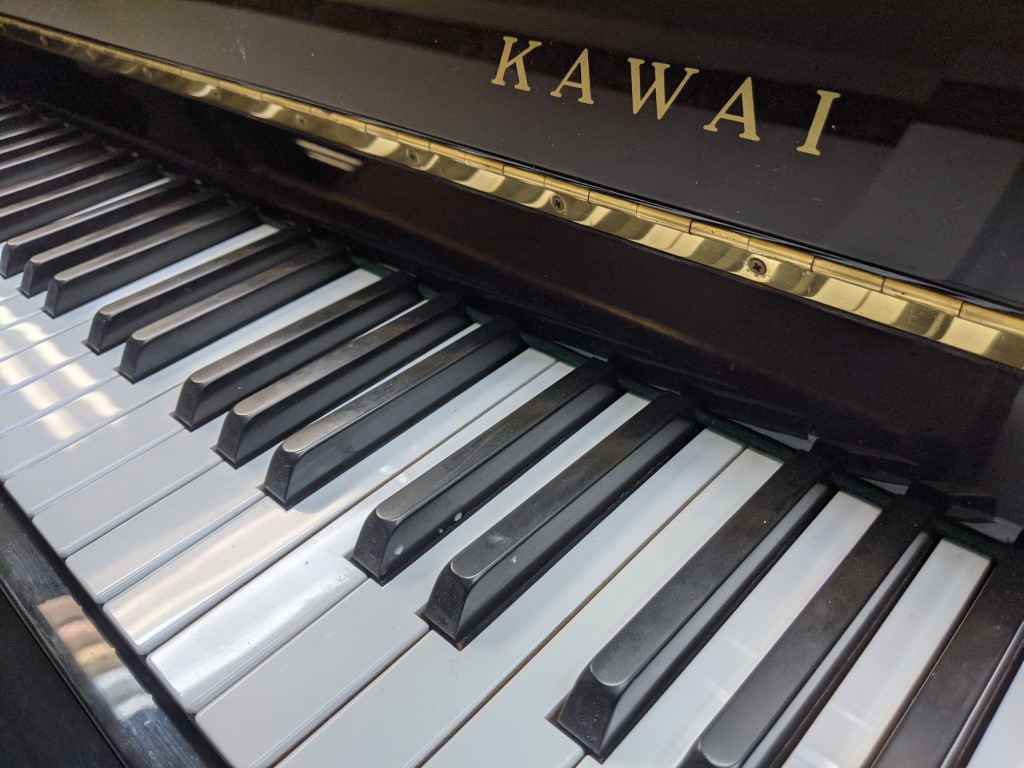 KAWAI CX-4 — piano droit, photo 1