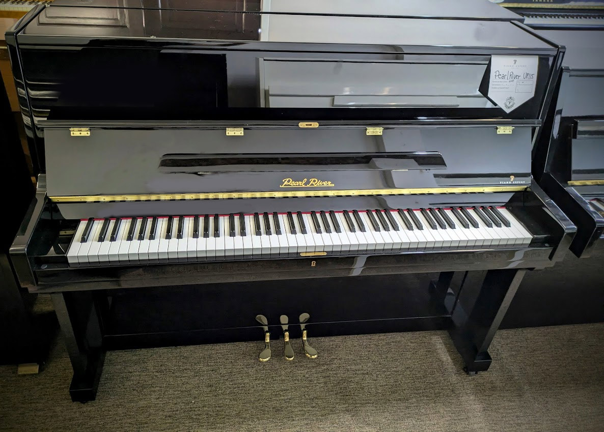 PEARL RIVER UP115 — piano droit — vendu