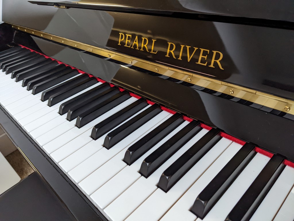 PEARL RIVER UP115M5 — piano droit, photo 1