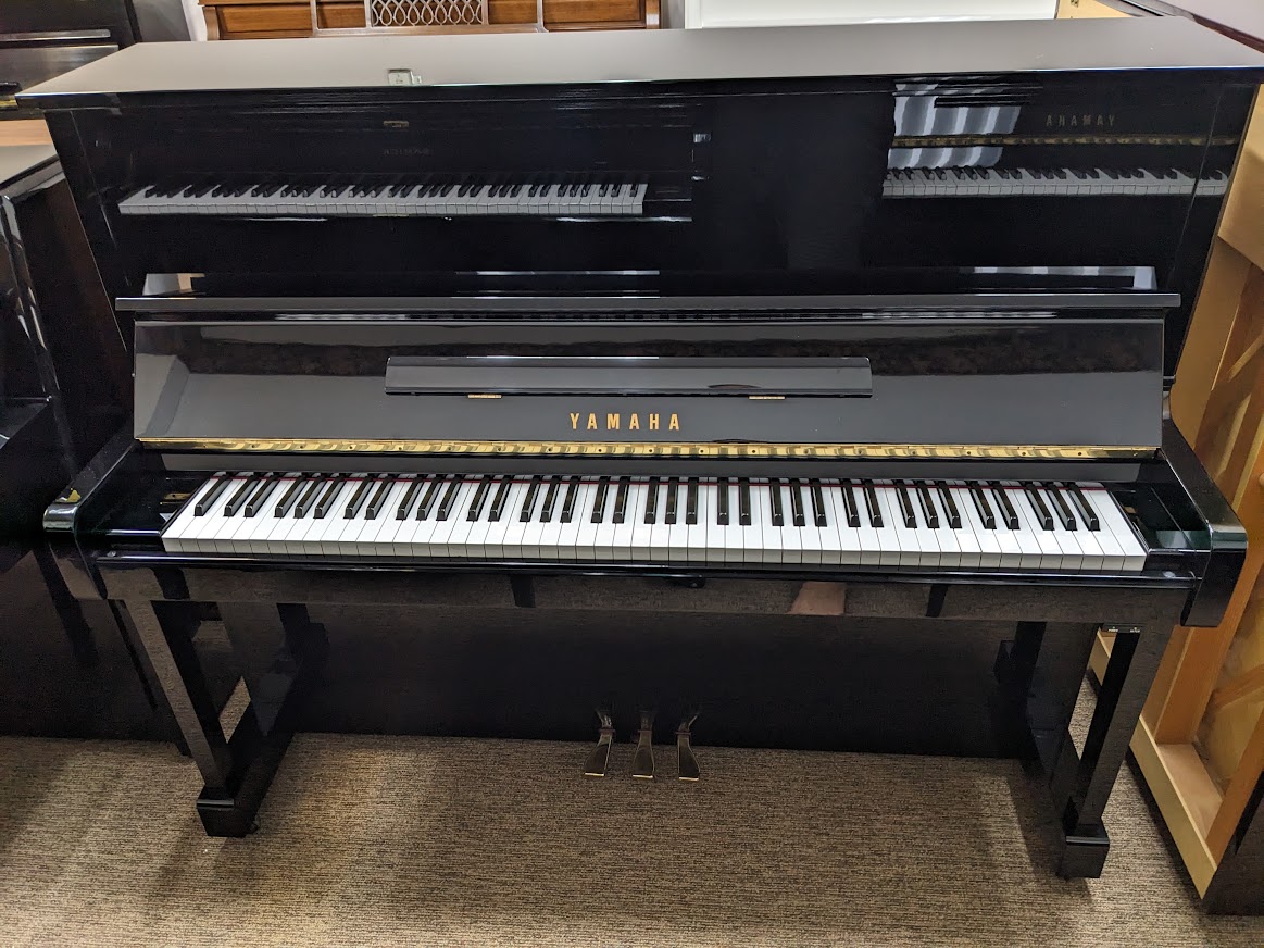 YAMAHA MC10BL — piano droit