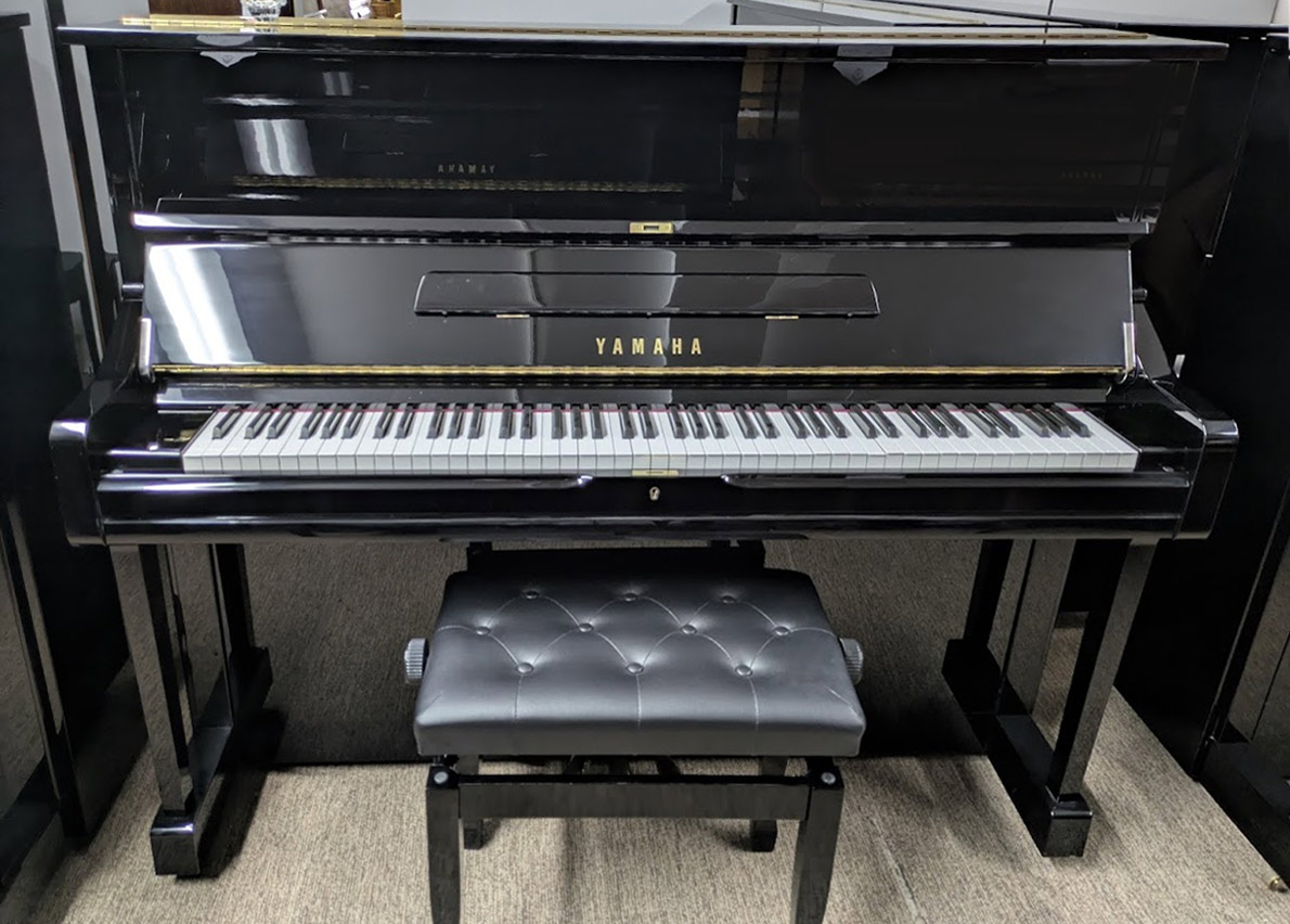 YAMAHA U1 2000 — piano droit