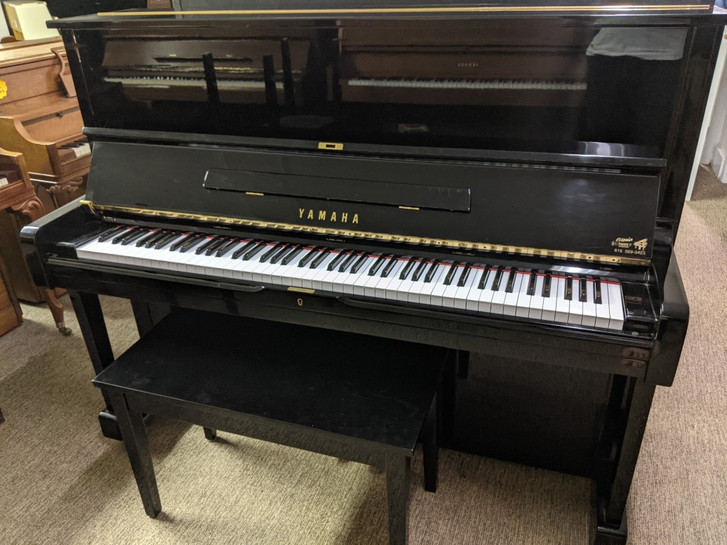 YAMAHA U1 — piano droit, photo 1
