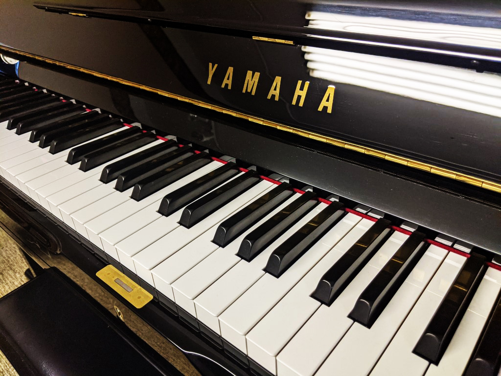 YAMAHA U1 — piano droit, photo 2