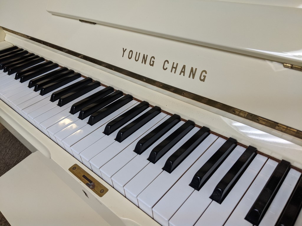 YOUNG CHANG U-107 — piano droit, photo 2