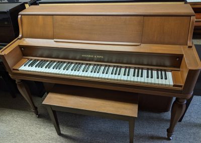 STEINWAY & SONS Model 40 «COLONIAL» (reconditionné)