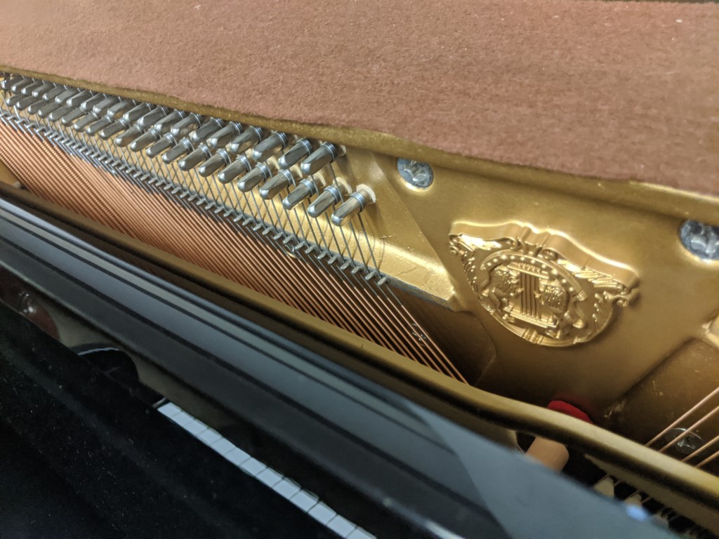 SAMICK S-108S — piano vendu