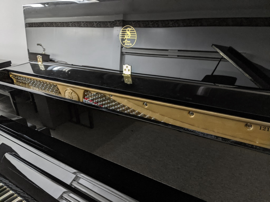 SAVARIA KC-121-KR — piano vendu