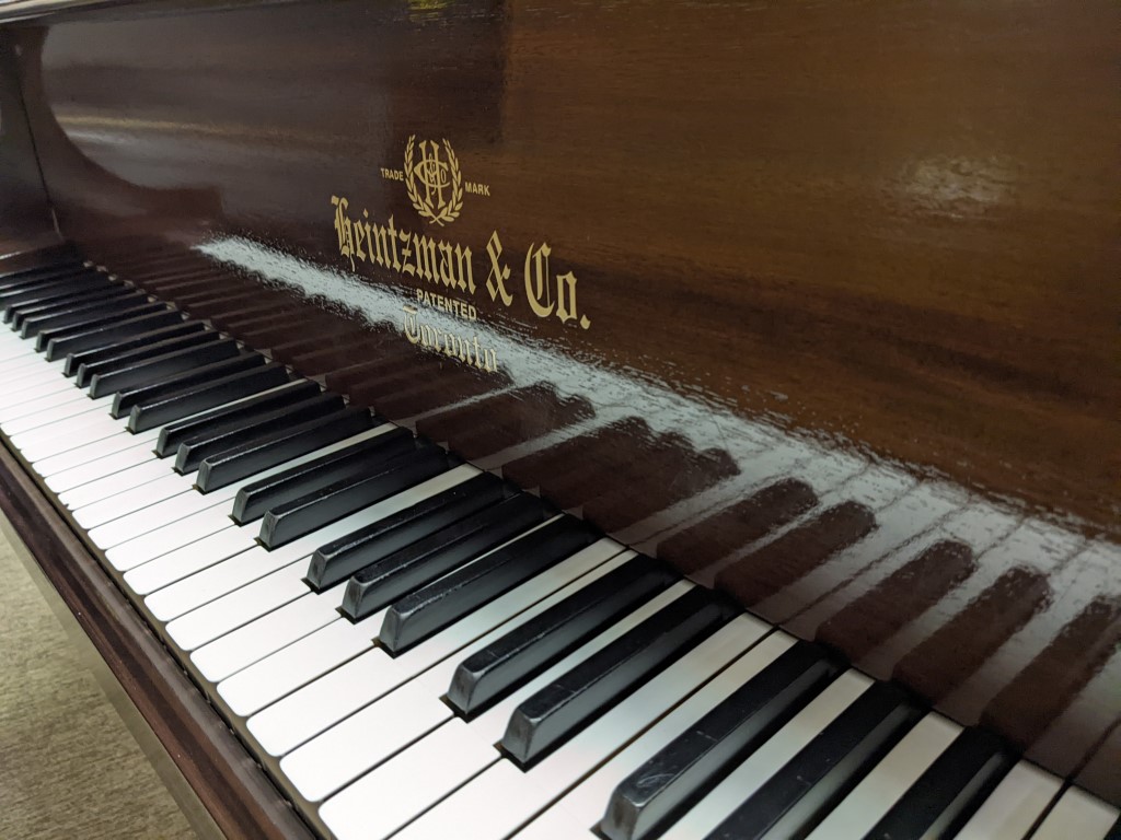 HEINTZMAN & CO MODÈLE E — piano vendu