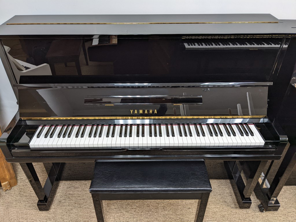 YAMAHA U10A