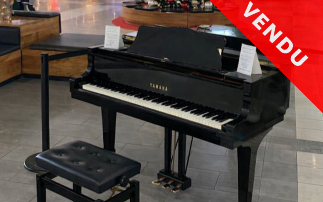 YAMAHA C3